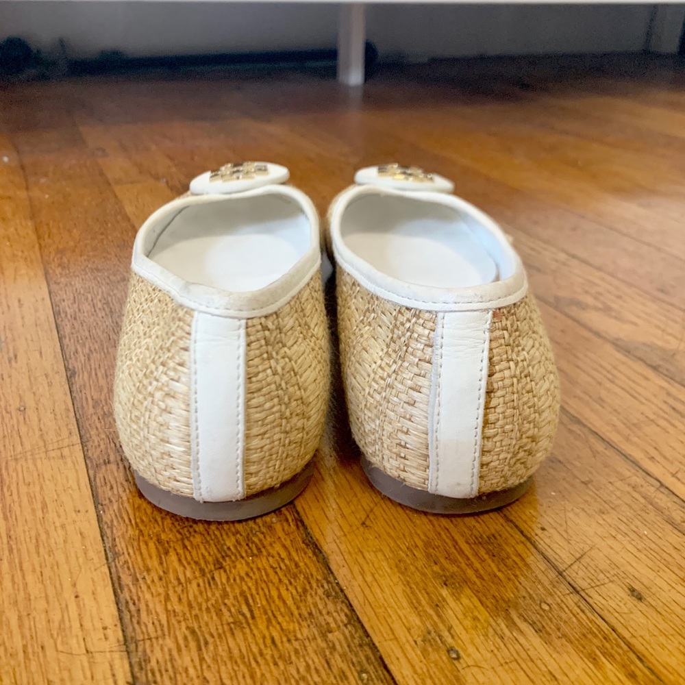 Tory Burch Reva White Straw Flat - Picture 7 of 8